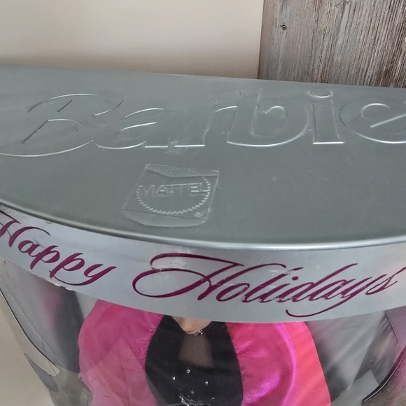 Barbie Holiday Doll Special Edition - Picture 4 of 4